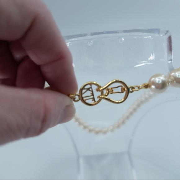 Kenneth Jay Lane Faux Pearl Necklace Champagne Gold Tone Hardware Classic Preppy - Picture 6 of 11